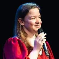 Анна Болотная