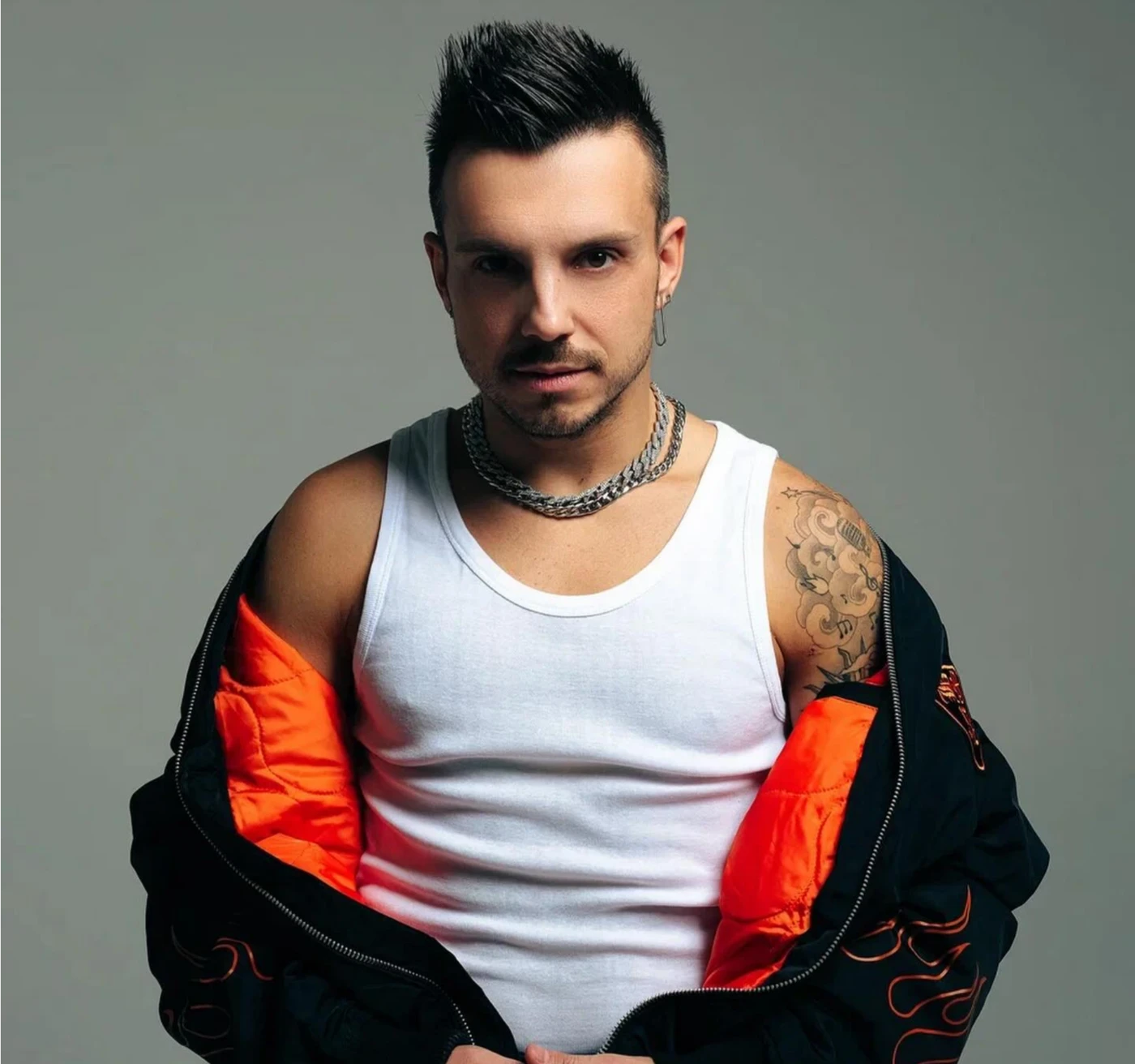 Я picsart-25-04-08-23-03-42-191.webp