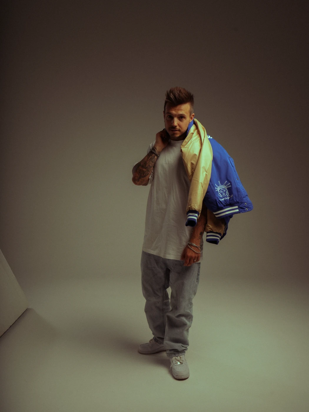 Я img-18ojs9dre1.webp