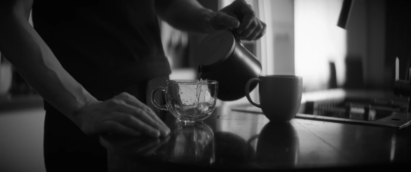 Seryoja - Huuheldei. Клип still-2025-10-18-183056-1-10-1.webp