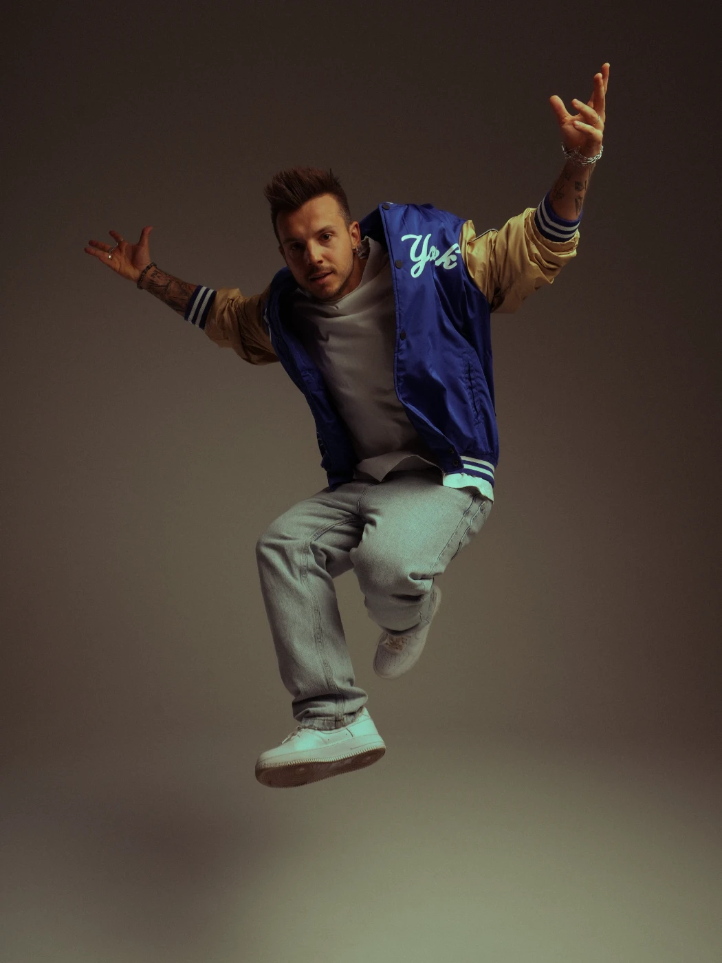 Я img-6nrn6wvohe.webp