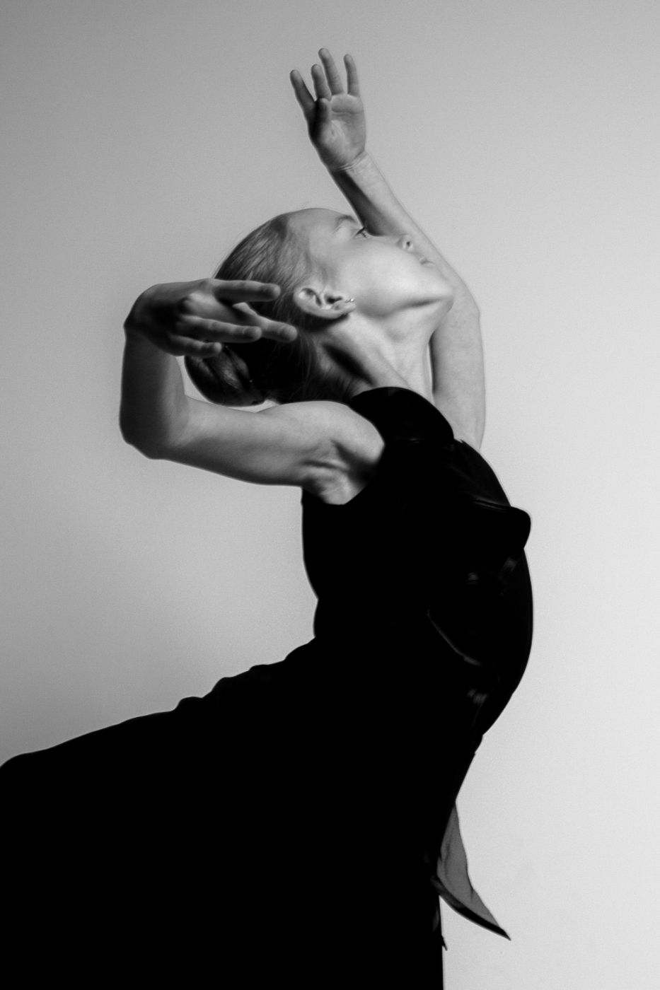 Dance / Lera / Black and White dsc-0027.png