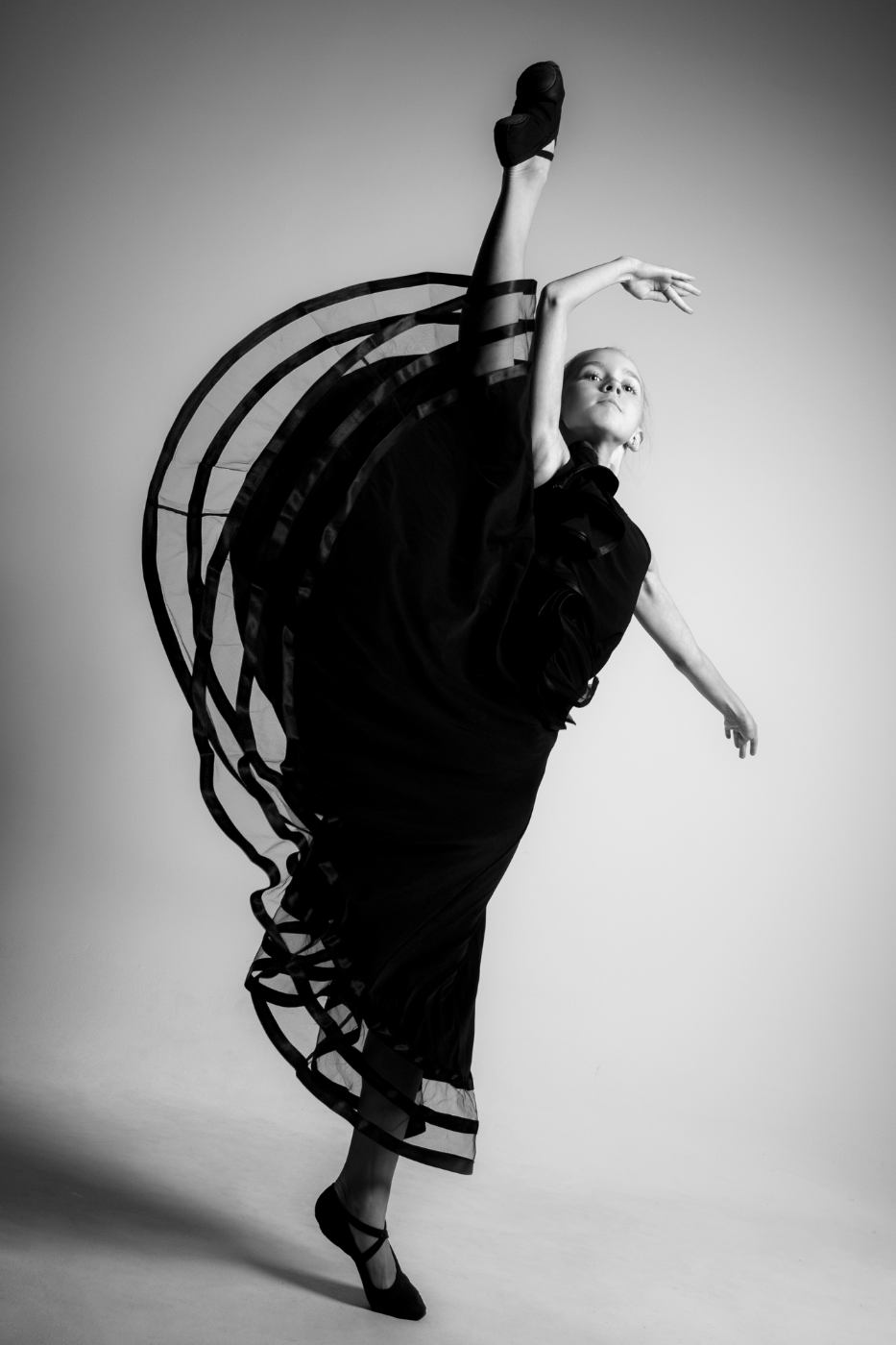 Dance / Lera / Black and White dsc-0024.png