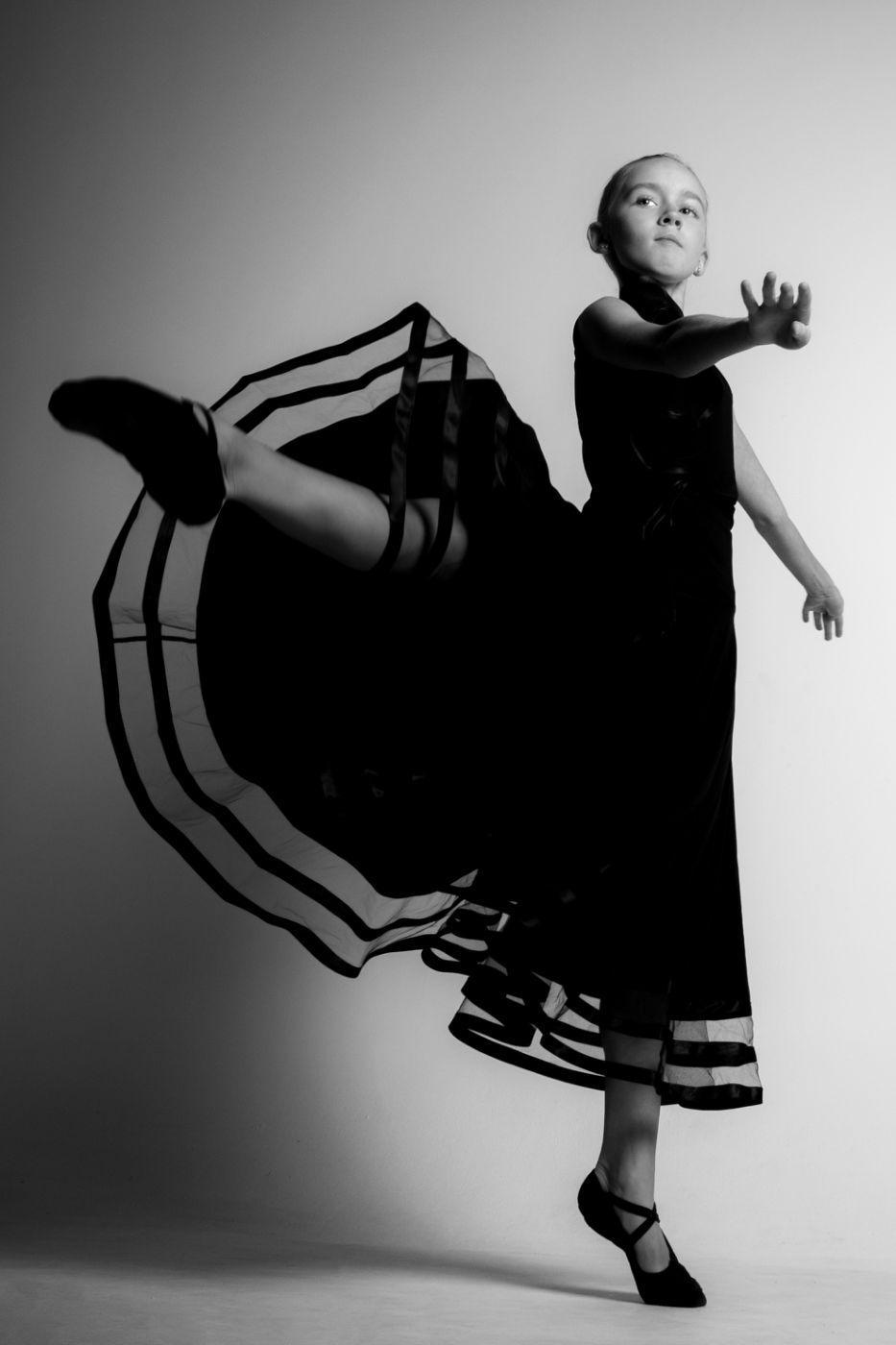 Dance / Lera / Black and White dsc-0030.png