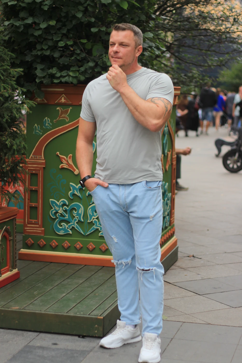 Случайный прохожий 1754149272389-img-7463.webp